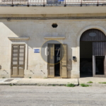 Piano terra con giardino in vendita a Martano